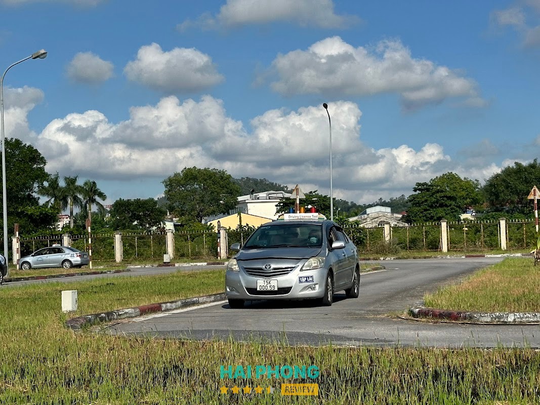 Trường cao đẳng GTVT TRUNG ƯƠNG 2 TRUNG TÂM ĐÀO VÀ SÁT HẠCH LÁI XE CƠ GIỚI ĐƯỜNG BỘ – hình ảnh 2