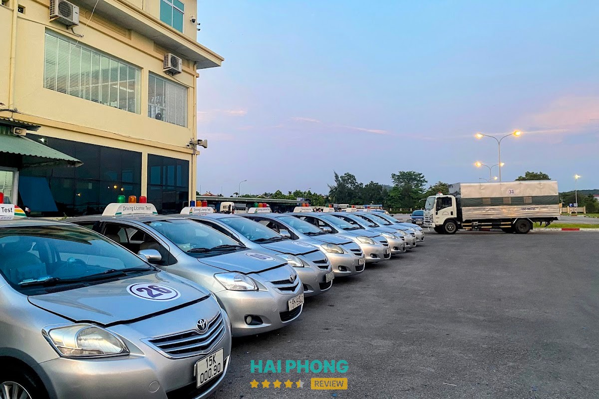 Trường cao đẳng GTVT TRUNG ƯƠNG 2 TRUNG TÂM ĐÀO VÀ SÁT HẠCH LÁI XE CƠ GIỚI ĐƯỜNG BỘ – hình ảnh 3